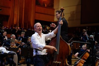 _D4S.Bernard RIE_Avishai Cohen 1.jpg