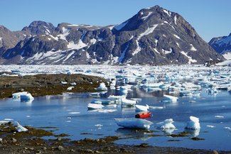 icebergs-Bernd Hildebrandt .jpg