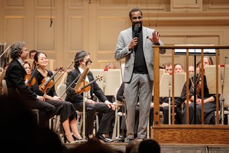 2.9.23 Composer Carlos Simon speaks to audience (Aram Boghosian)